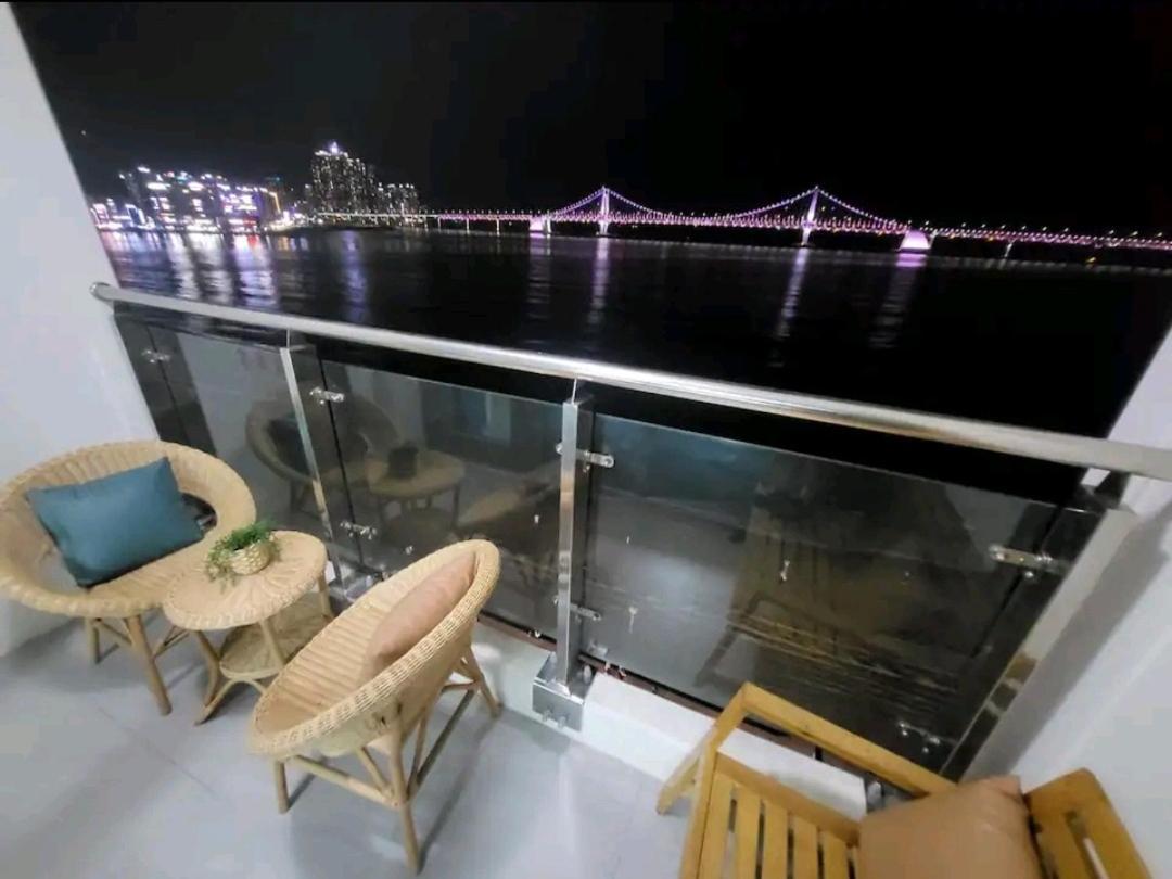 Gwangalli Grand Terrace Ocean View Ciudad Metropolitana de Ciudad Metropolitana de Busan Exterior foto